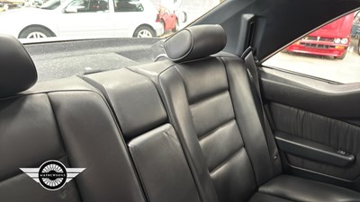 Lot 500 - 1995 MERCEDES E220 AUTO