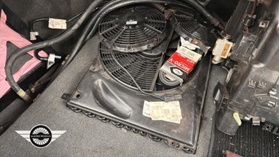 Lot 500 - 1995 MERCEDES E220 AUTO