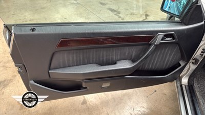 Lot 500 - 1995 MERCEDES E220 AUTO