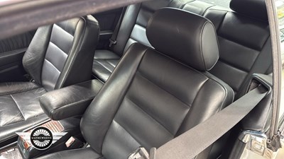 Lot 500 - 1995 MERCEDES E220 AUTO