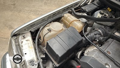 Lot 500 - 1995 MERCEDES E220 AUTO