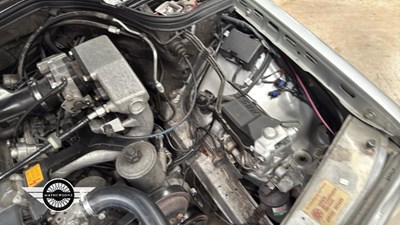 Lot 500 - 1995 MERCEDES E220 AUTO