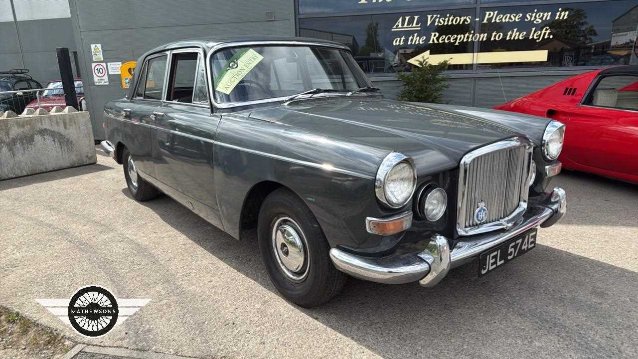 Lot 238 - 1967 VANDEN PLAS