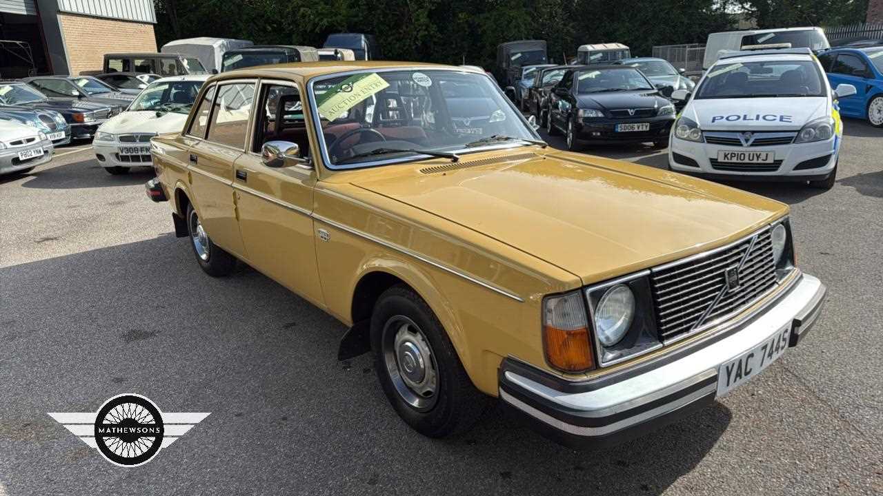 Lot 890 - 1978 VOLVO 244 DL AUTO