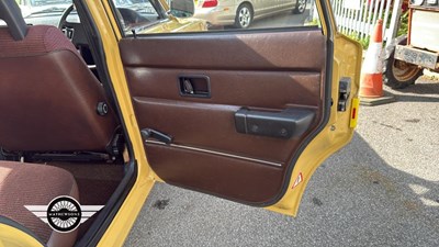 Lot 890 - 1978 VOLVO 244 DL AUTO