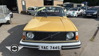 Lot 890 - 1978 VOLVO 244 DL AUTO