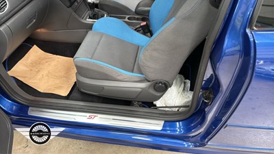 Lot 120 - 2006 FORD FOCUS ST-2