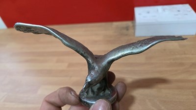 Lot 521 - BIRD CAR EMBLEM/MASCOT
