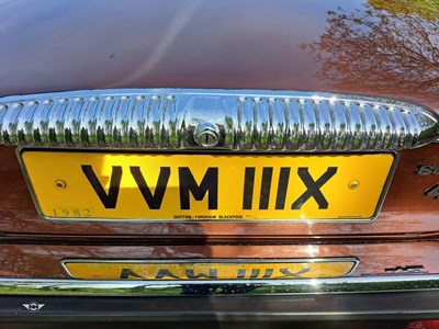 Lot 596 - 1982 DAIMLER 4.2 SOVEREIGN AUTO