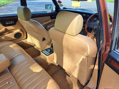 Lot 596 - 1982 DAIMLER 4.2 SOVEREIGN AUTO