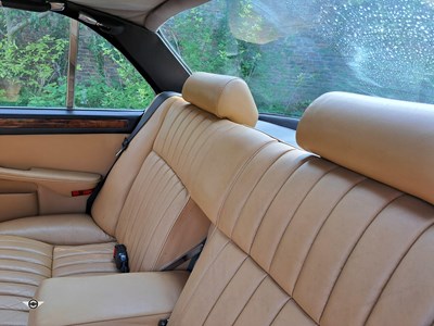 Lot 596 - 1982 DAIMLER 4.2 SOVEREIGN AUTO