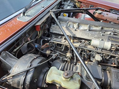 Lot 596 - 1982 DAIMLER 4.2 SOVEREIGN AUTO