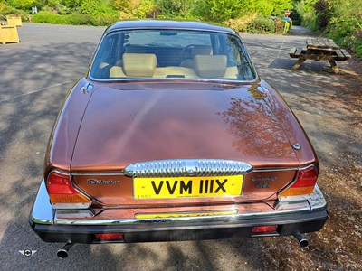 Lot 596 - 1982 DAIMLER 4.2 SOVEREIGN AUTO