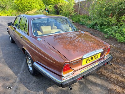 Lot 596 - 1982 DAIMLER 4.2 SOVEREIGN AUTO