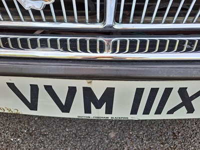 Lot 596 - 1982 DAIMLER 4.2 SOVEREIGN AUTO