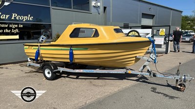 Lot 543 - BOAT AND TRAILER