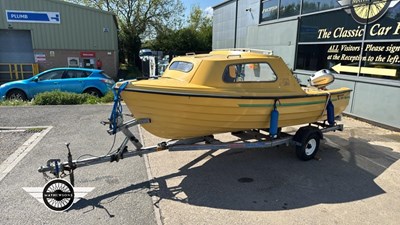 Lot 543 - BOAT AND TRAILER