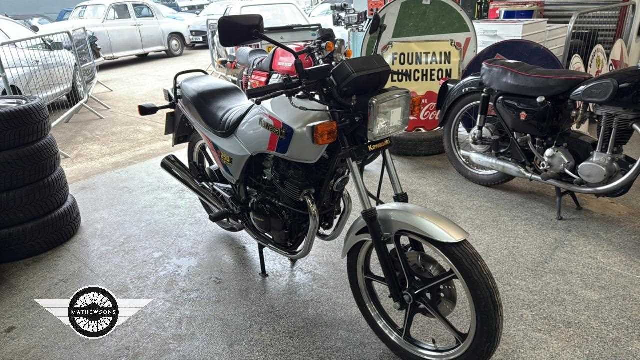 Lot 39 - 1985 KAWASAKI ER 250-B2
