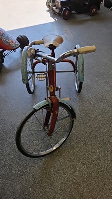 Lot 663 - TRIANG SUNBEAM TRICYCLE