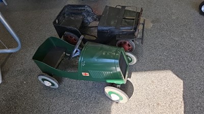 Lot 683 - GREEN PEDAL CAR & JEEP