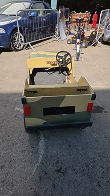 Lot 721 - 12 VOLT MOTORISED JEEP
