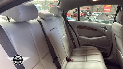 Lot 127 - 2006 JAGUAR S-TYPE V6 SE AUTO