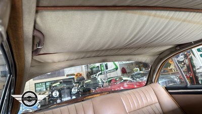 Lot 170 - 1971 DAIMLER 2.8 SOVEREIGN