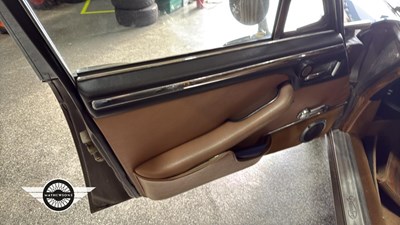 Lot 170 - 1971 DAIMLER 2.8 SOVEREIGN
