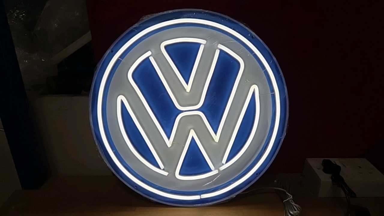 Lot 373 - VW NEON SIGN 16" DIA