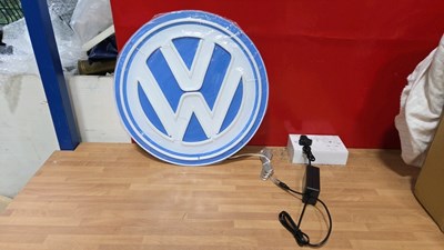 Lot 373 - VW NEON SIGN 16" DIA