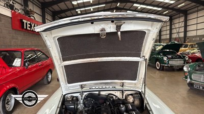 Lot 150 - 1972 MG B GT