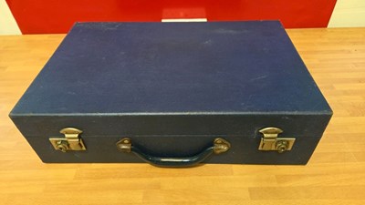 Lot 629 - BREXTON NAVY PICNIC SET