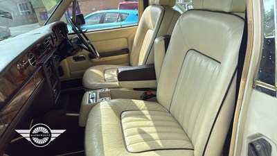 Lot 20 - 1982 ROLLS ROYCE