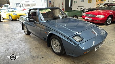 Lot 24 - 1986 RELIANT SCIMITAR SS1
