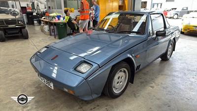 Lot 24 - 1986 RELIANT SCIMITAR SS1