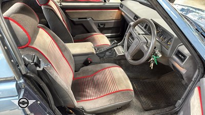 Lot 24 - 1986 RELIANT SCIMITAR SS1