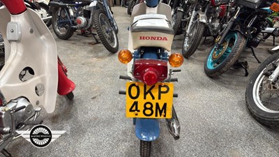 Lot 32 - 2x HONDA C50S