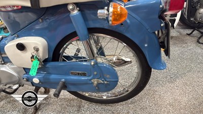 Lot 32 - 2x HONDA C50S