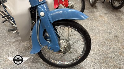 Lot 32 - 2x HONDA C50S
