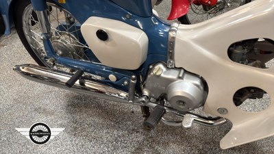 Lot 32 - 2x HONDA C50S