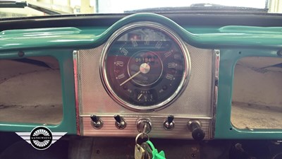 Lot 260 - 1968 MORRIS MINOR 1000