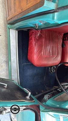 Lot 260 - 1968 MORRIS MINOR 1000