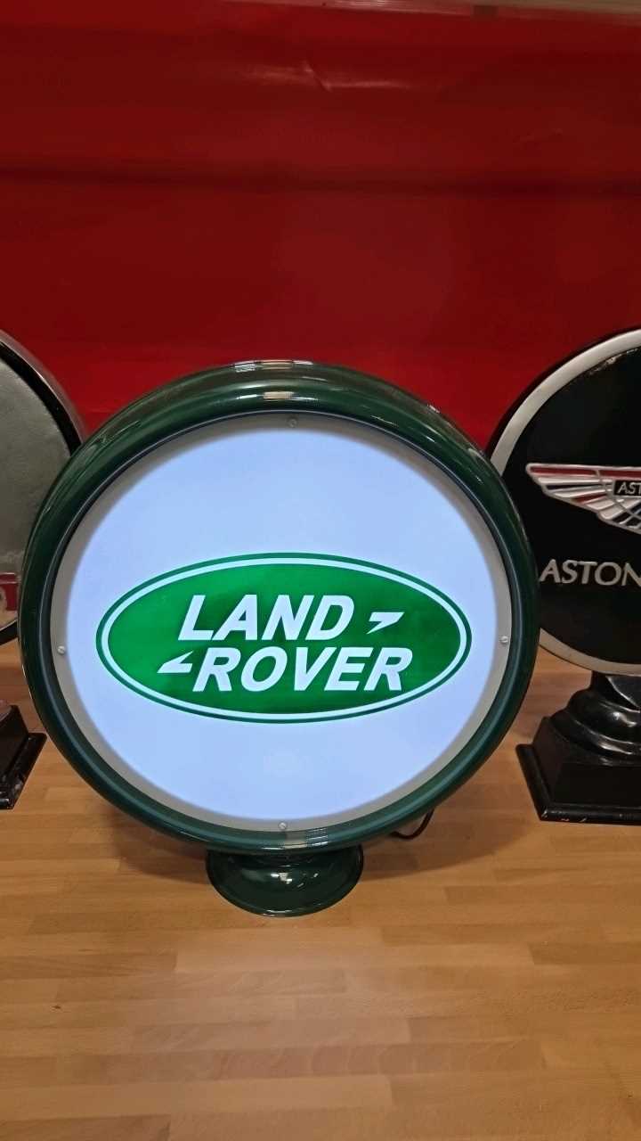 Lot 147 - LAND ROVER LIGHT UP SIGN + 4 X CAST SIGNS