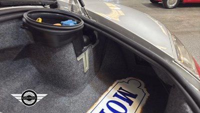 Lot 86 - 1998 PORSCHE BOXSTER
