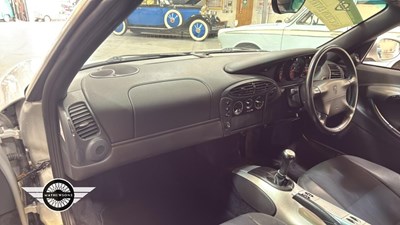 Lot 86 - 1998 PORSCHE BOXSTER