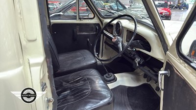 Lot 88 - 1972 MORRIS 6 CWT VAN