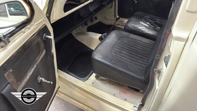 Lot 88 - 1972 MORRIS 6 CWT VAN
