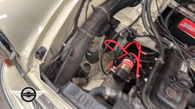 Lot 88 - 1972 MORRIS 6 CWT VAN