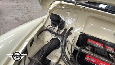 Lot 88 - 1972 MORRIS 6 CWT VAN