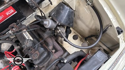 Lot 88 - 1972 MORRIS 6 CWT VAN